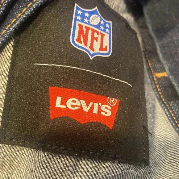 VERY RARE Levi’s Oakland (Vegas) Raiders Dark Denim Jean Jacket Size Large - Picture 11 of 14